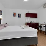 Spectrum 2 Makarska
