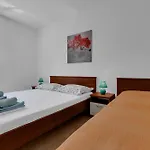 Spectrum 2 Apartment Makarska