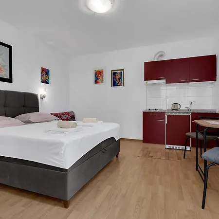 Spectrum 2 Apartman Makarska